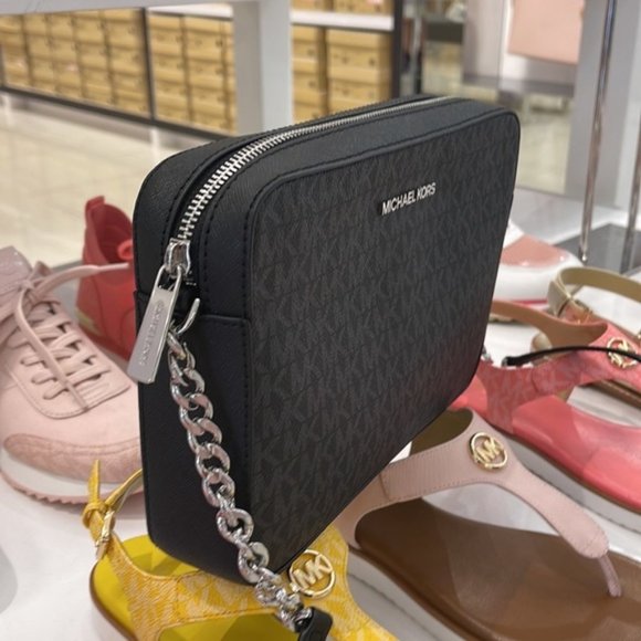 Michael Kors Large Jet Set Item East West Crossbody Black - Picture 12 of 16